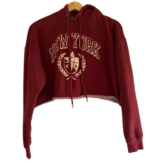 Wild Fable Burgundy New York Graphic Cropped Hoodie Sweatshirt Large Raw Hem - Picture 1 of 5
